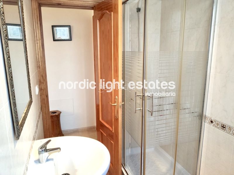 Foto d4168fc7-58e3-4274-87b5-1029109eea37. Rent flat with pool in Avda Pescia - Ctra de Frigiliana Nerja