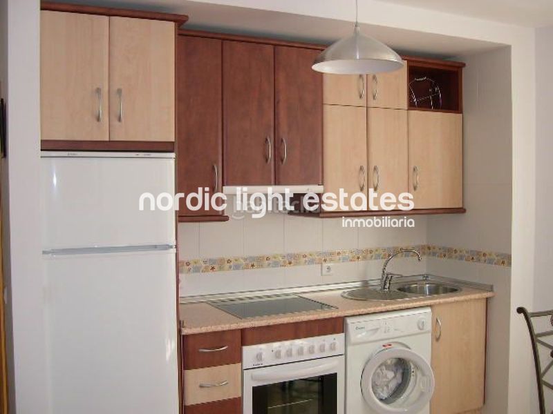 Foto d653ec52-d9fb-4b1c-9cbf-7417858a51f9. Rent flat with pool in Avda Pescia - Ctra de Frigiliana Nerja