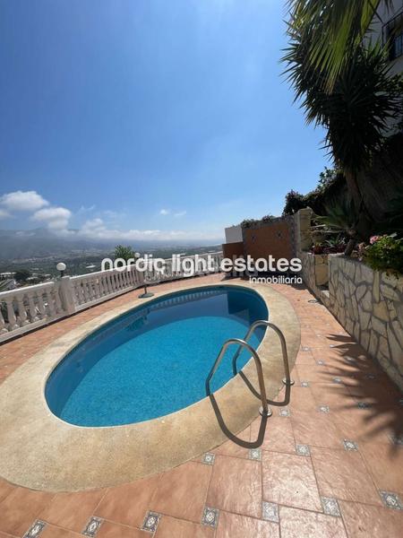 Foto 1ace46e0-0c3e-41d5-8248-ffd51749dcb2. Casa en Chaparil - Torrecilla - Punta Lara Nerja