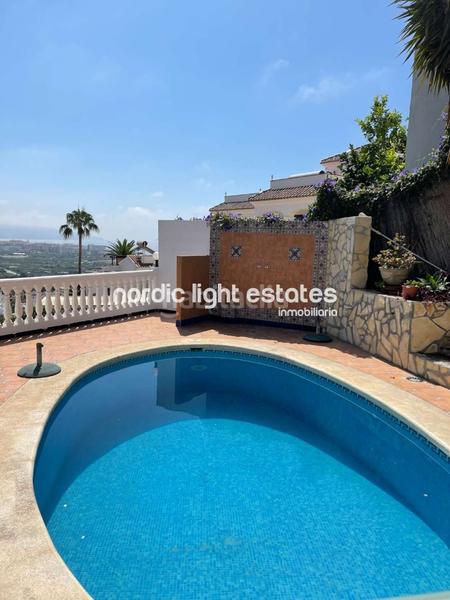 Foto 34bf77fd-e145-448f-ab74-b3561d1932c9. Maison avec parking piscine dans Chaparil - Torrecilla - Punta Lara Nerja