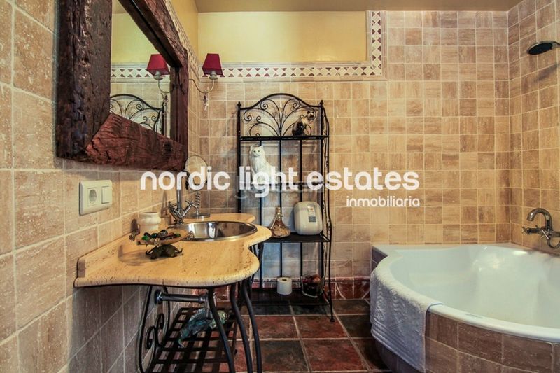 Foto a7f47aa2-a486-45cd-a0f3-48c1b32d05c9. Maison avec piscine dans Frigiliana