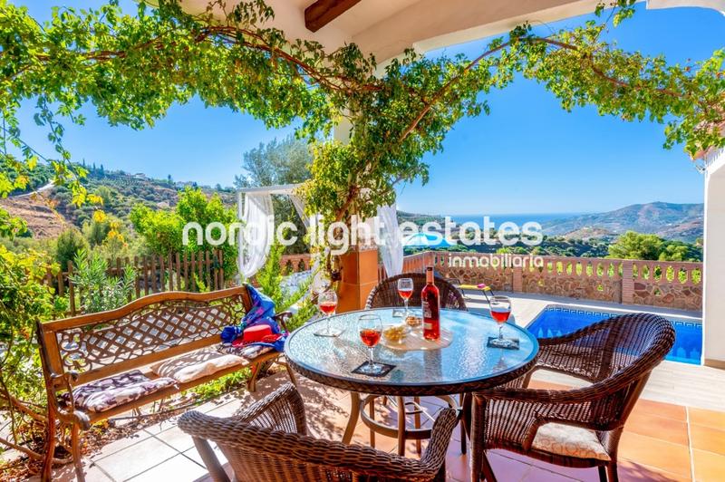 Foto 692c7f2e-acbe-4d88-b4b6-2efae6102422. Miete haus mit pool in Frigiliana