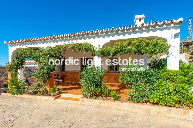 Foto b6c154cf-ee38-4f40-8504-d1ce5b53f6a8. Miete haus mit pool in Frigiliana