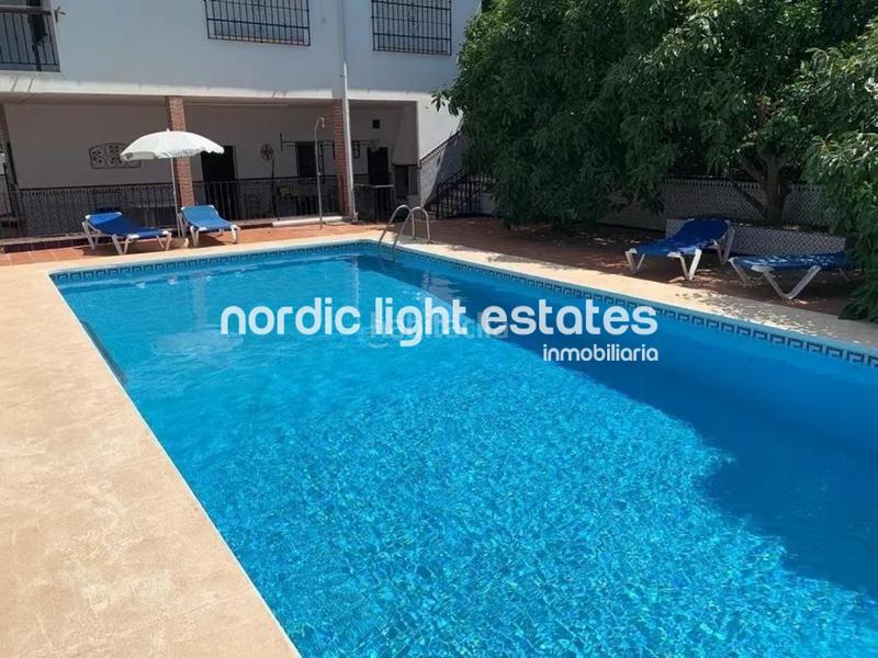 Foto 76297d3b-66e5-4ee0-bfc6-f2a559620789. Casa en Almayate Bajo