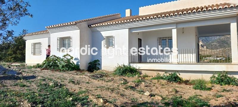 Foto f636e2dc-f910-4d36-834a-57d476153de3. Casa amb piscina a Frigiliana