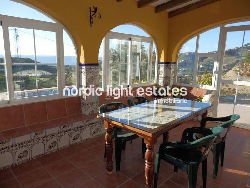 Foto 93dd00af-04bc-4846-94fc-753704f82943. Maison avec parking piscine dans Frigiliana
