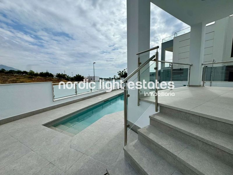 Foto 6f8ff210-034b-4c3f-8fe4-a6b11f88de3c. Maison avec parking piscine dans Capistrano Nerja