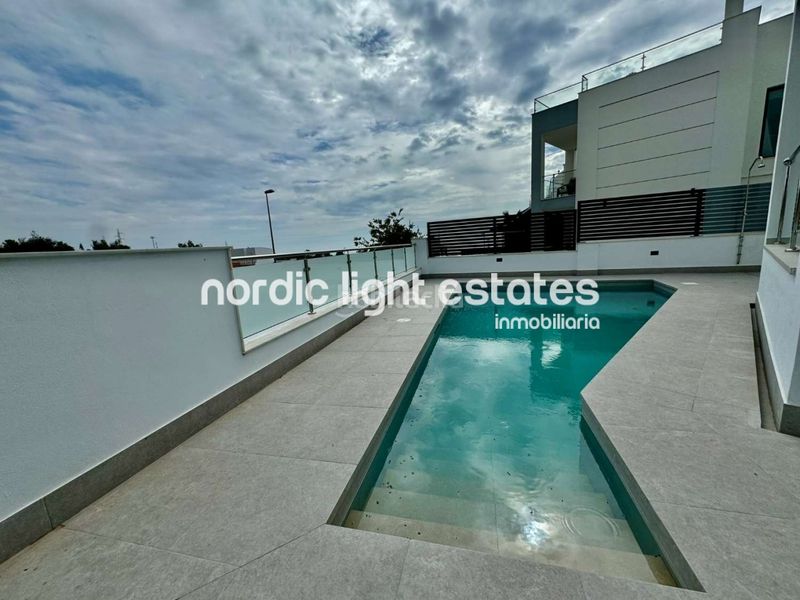 Foto 92cd88df-26dc-4763-8369-4c9aed036af3. Maison avec parking piscine dans Capistrano Nerja