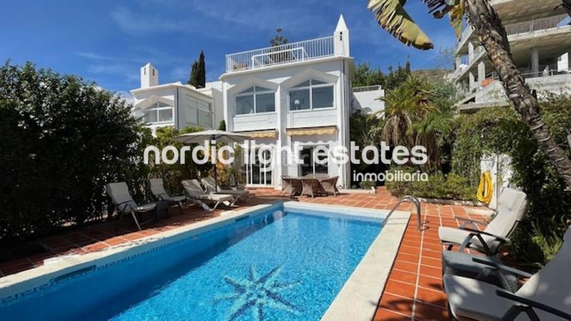 Foto e5d96e03-cb23-4239-a2b6-e44c1e4dfcd9. Maison avec piscine dans Capistrano Nerja