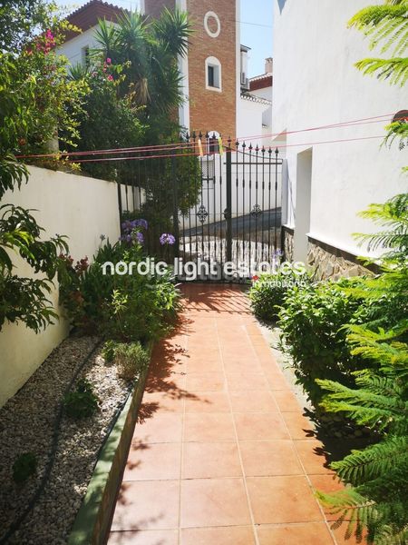 Foto ae547aad-b329-4d62-b743-88cf11ec68eb. Maison avec parking piscine dans Urbanización Santa Rosa Torrox