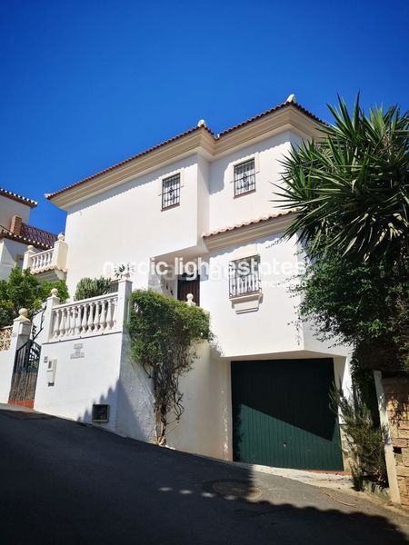 Foto cbe4b09d-57f1-4317-b08d-f01cc40dfc41. Maison avec parking piscine dans Urbanización Santa Rosa Torrox
