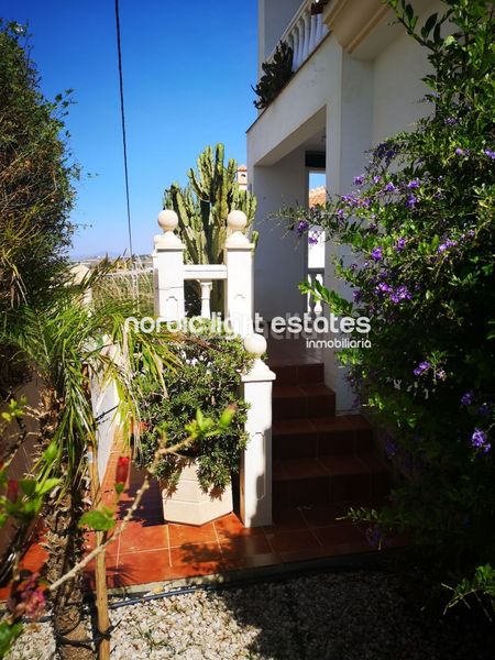 Foto fb7a228f-73cd-4a24-bd7b-b8edd8a67f2f. Maison avec parking piscine dans Urbanización Santa Rosa Torrox
