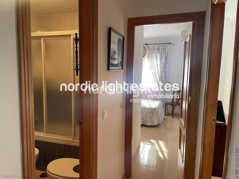Foto ae930bf5-cfbc-4280-9f39-00b3f25a64db. House with parking pool in El Peñoncillo Torrox