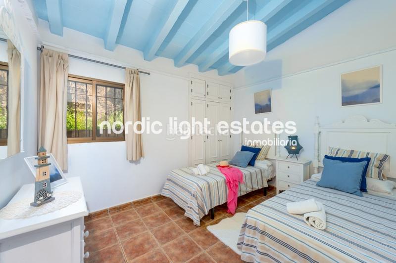 Foto 3c25032d-6e14-4711-a610-ebd32c3f28b2. Miete haus mit pool in Frigiliana
