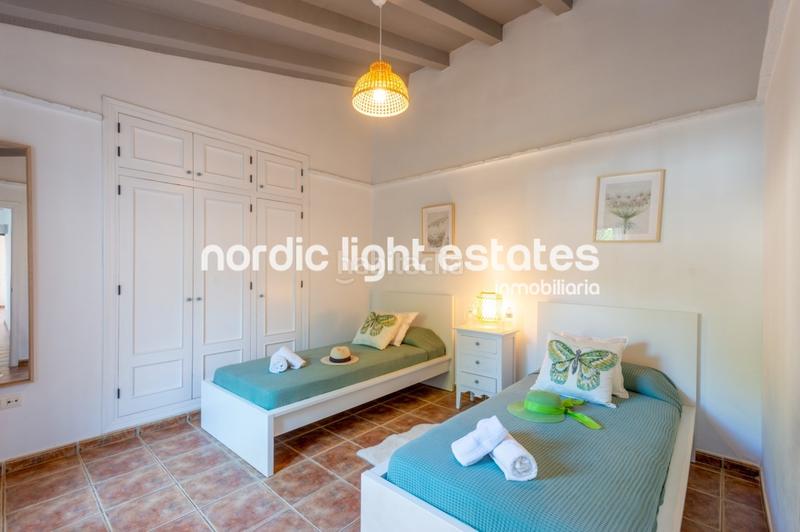Foto b289076e-0bea-46ec-af3a-257d28780ae4. Miete haus mit pool in Frigiliana