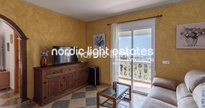 Foto ec8d5428-436f-4127-85ae-8b4d35efc38d. Casa en Torrox pueblo Torrox