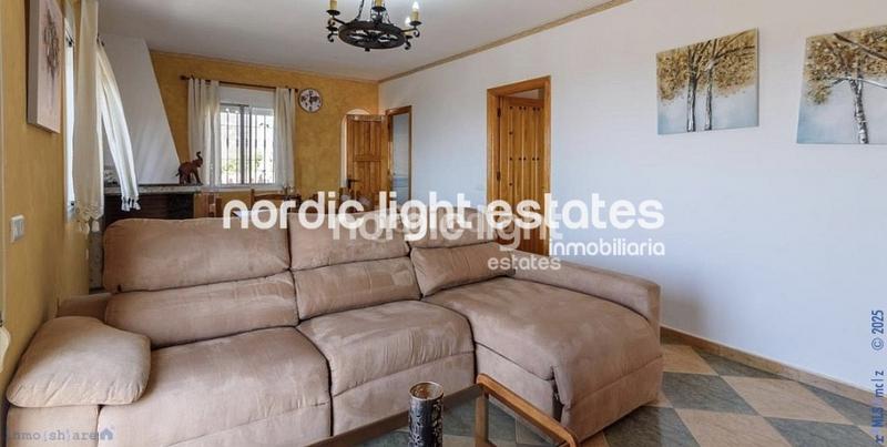 Foto f3561ffc-1d96-4564-a3b7-a8ac327a94ea. Casa en Torrox pueblo Torrox