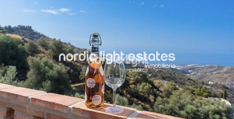 Foto 63d8b8b0-243d-44a2-b243-c1bd08672d8e. Haus mit pool in Torrox pueblo Torrox