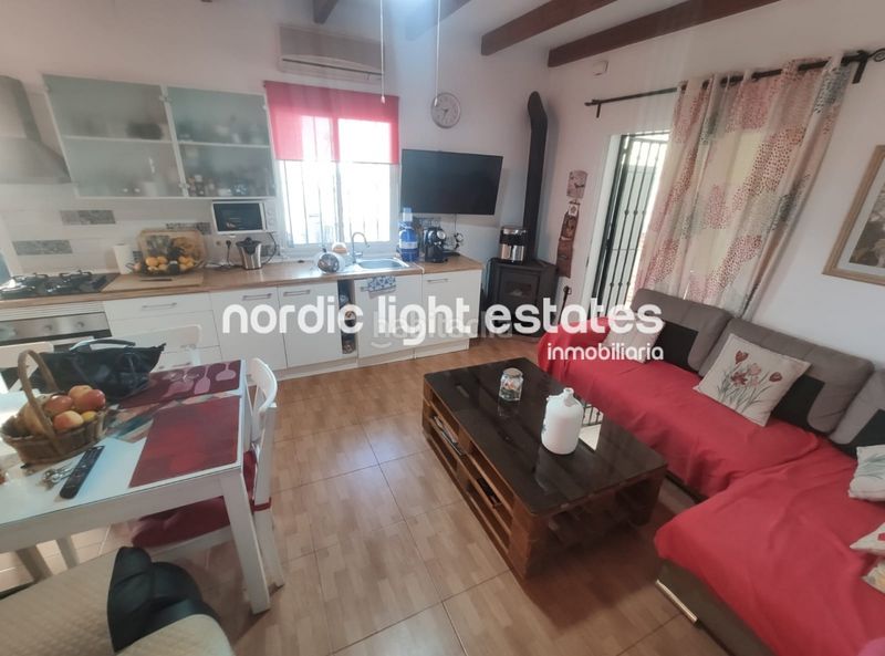 Foto db4b8ee7-eb65-4686-be26-cd0841cf63aa. Lloguer casa amb aparcament piscina a Torrox pueblo Torrox