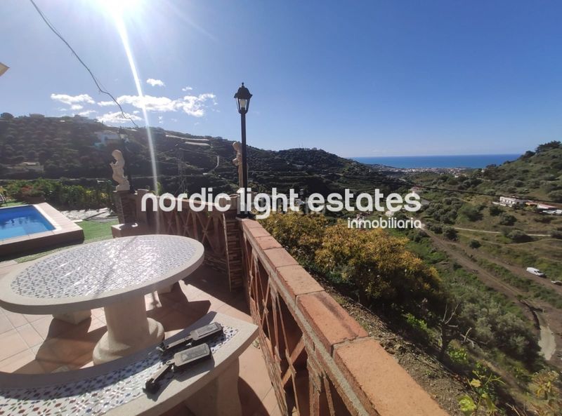 Foto c583b0ff-eece-4edc-a881-2b8daebab0a2. Location maison avec parking piscine dans Torrox pueblo Torrox