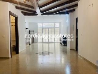 Etagenwohnung in Avda Pescia - Ctra de Frigiliana