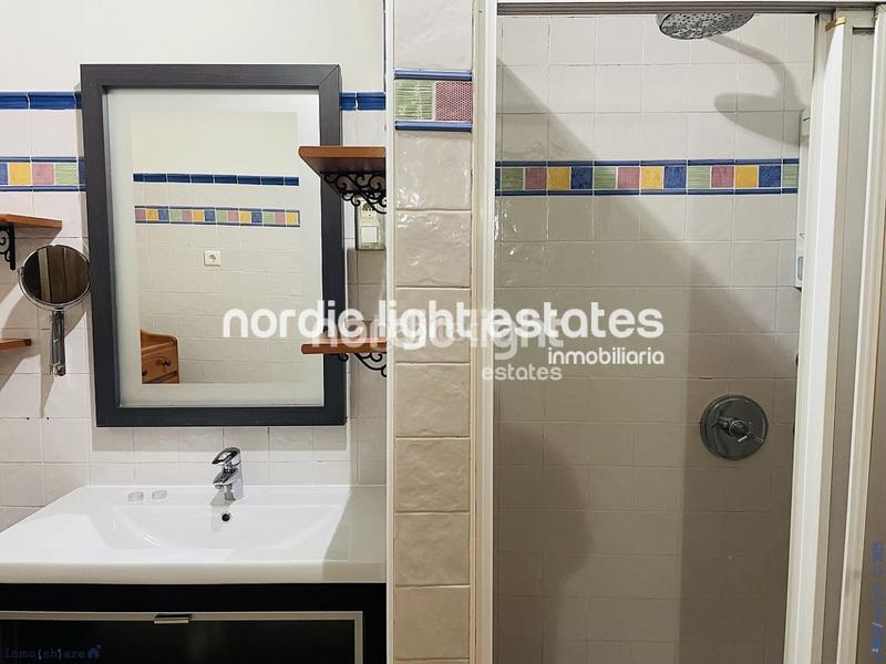 Foto 7d953e40-5b3c-4a30-87a8-25a6ca9299fa. Piso en Avda Pescia - Ctra de Frigiliana Nerja