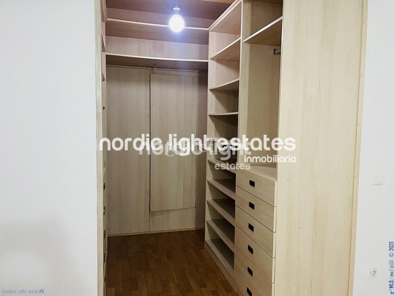 Foto c2b6d846-ea89-4c45-ad58-e97f6e728871. Piso en Avda Pescia - Ctra de Frigiliana Nerja