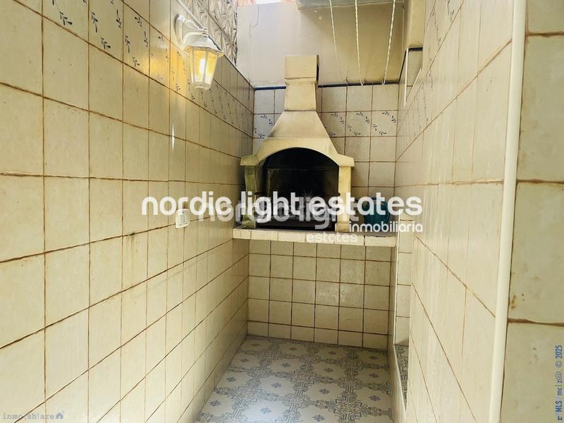 Foto dd8018e4-edf8-45d5-8b66-81f206119b68. Piso en Avda Pescia - Ctra de Frigiliana Nerja