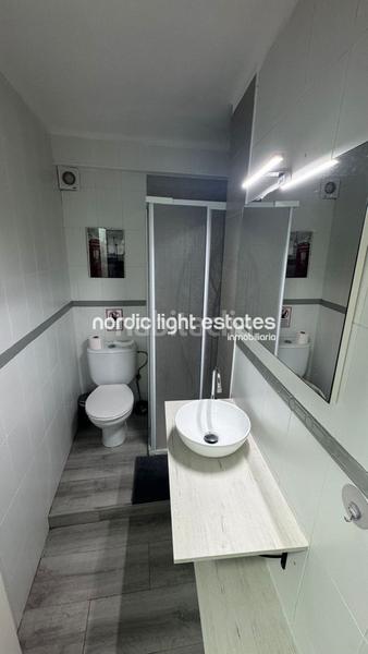 Foto 70b375b0-f85a-4b99-9872-c64c8bdab19e. Piso en Centro Nerja