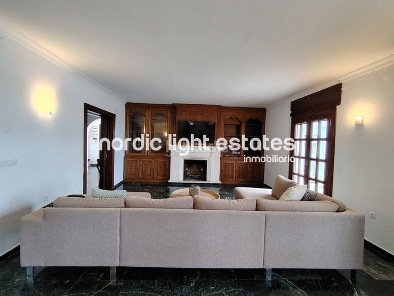 Foto a03ebb2c-1265-4651-ab85-3978568a2ae2. Maison avec parking piscine dans Capistrano Nerja