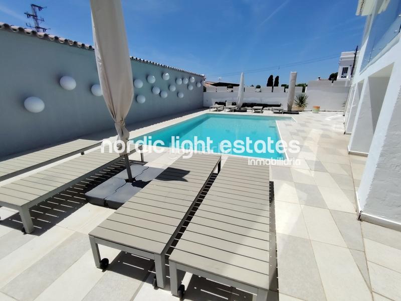 Foto 421db003-3490-4a1c-a441-125306c7d19b. Casa amb aparcament piscina a Capistrano Nerja