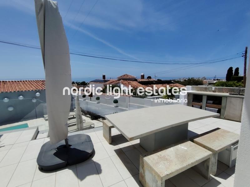 Foto 4aa969f8-70fa-4600-864c-9af953c89891. Casa amb aparcament piscina a Capistrano Nerja