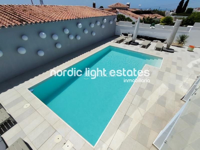 Foto a3aaad66-2720-485f-bd3e-6e8b0f86ffb4. Casa amb aparcament piscina a Capistrano Nerja