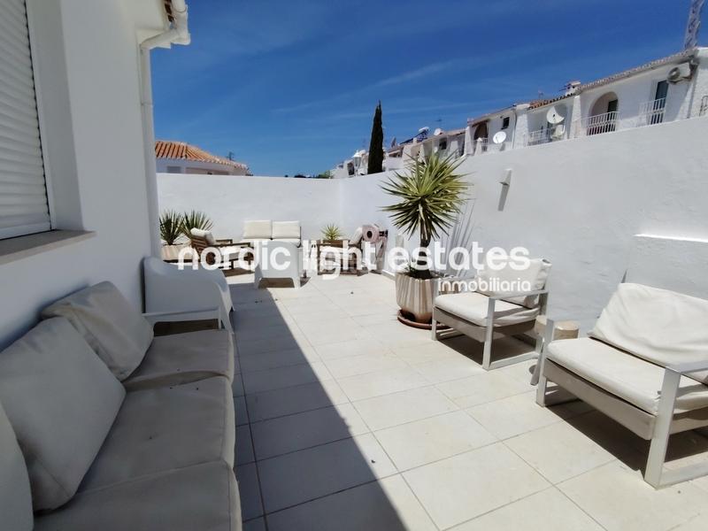 Foto dc689b8b-780d-4d34-84cf-c7f5823e8a97. Casa amb aparcament piscina a Capistrano Nerja