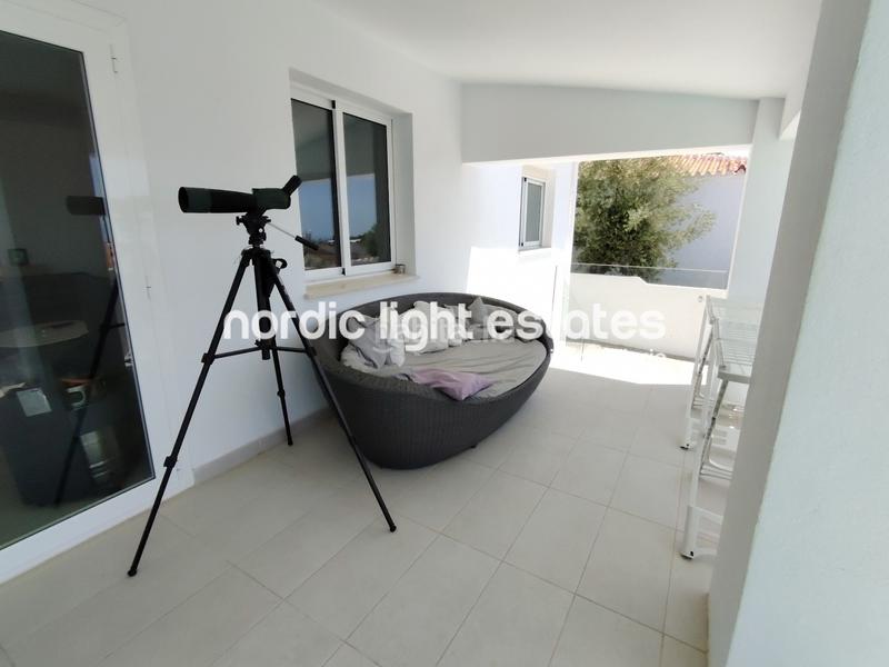 Foto f5b946eb-3a11-430c-8973-78a855fd248f. Casa amb aparcament piscina a Capistrano Nerja