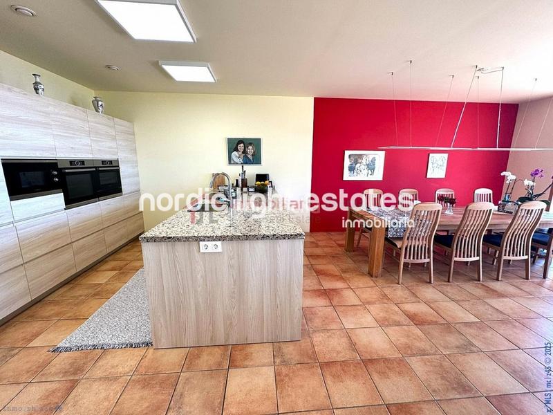 Foto 6faffae8-b26c-4be4-b3f1-ad411710074f. Casa amb aparcament piscina a El Peñoncillo Torrox