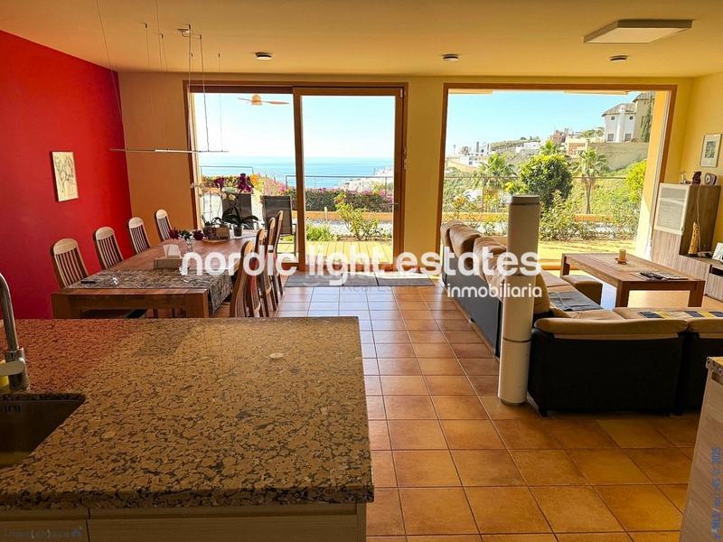 Foto 2262eaa5-2fa6-48c3-a2a7-c3c7255bb262. Maison avec parking piscine dans El Peñoncillo Torrox