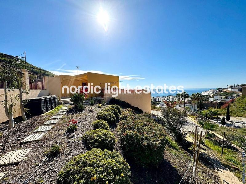 Foto 4fa9afd1-c002-48cd-995c-ef6c1fd13450. Maison avec parking piscine dans El Peñoncillo Torrox