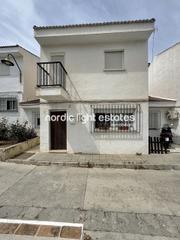 Maison à Urbanización Santa Rosa