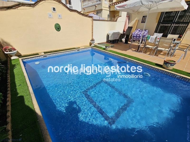 Foto c32ff9ea-86f9-4b29-9069-7ee9134221f9. Casa en El Tomillar Torre del Mar