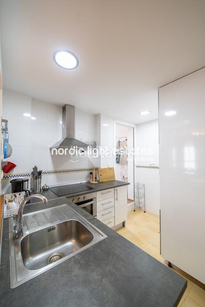 Foto b21f6e9e-80ae-4847-8187-c3f7d431579c. Piso en Avda Pescia - Ctra de Frigiliana Nerja