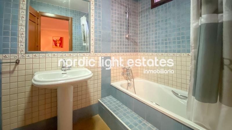 Foto fd1b5ba7-8c36-4edc-a003-b0309322eaef. Casa con parcheggio piscina in Frigiliana