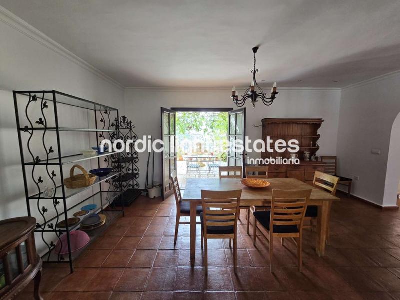 Foto 13079fed-28c8-499d-a1af-7f058ac38c9e. House with pool in Torrox pueblo Torrox