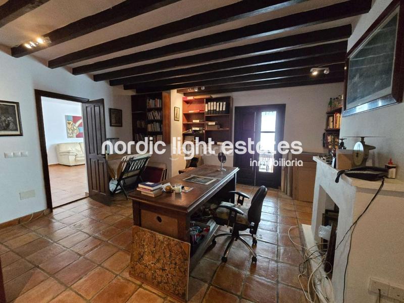 Foto 14dd4807-0d25-46d6-9563-9bf78405a54f. House with pool in Torrox pueblo Torrox