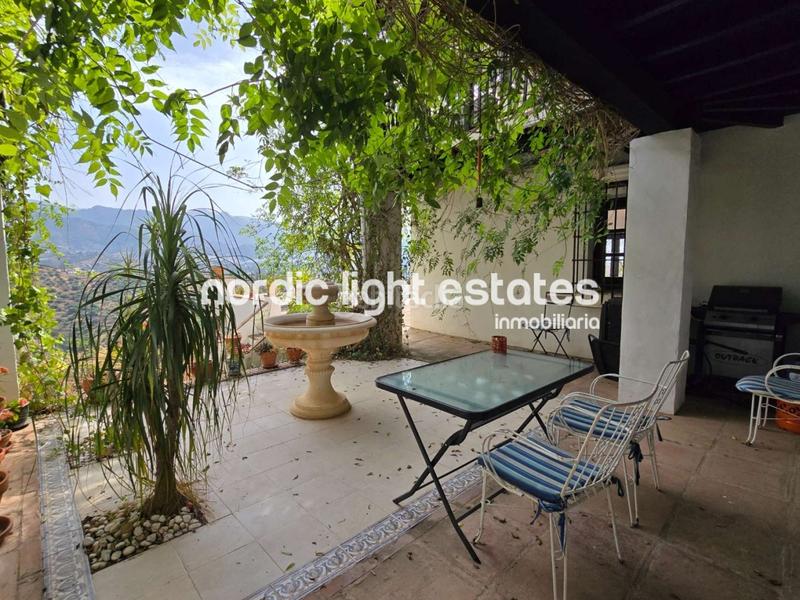 Foto 4be569d8-17a4-4044-9d6a-e6fe01a29855. House with pool in Torrox pueblo Torrox