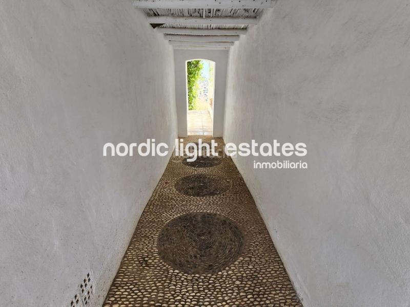 Foto 751895eb-b77c-4e2a-bde0-bfc86f6f6b27. House with pool in Torrox pueblo Torrox