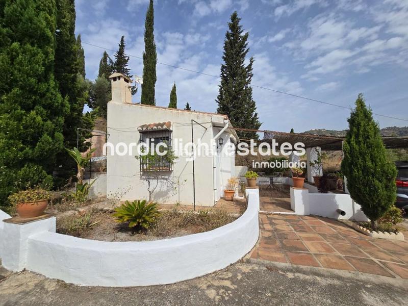 Foto b583136e-6997-42f3-95d3-cf1bb7a22492. House with pool in Torrox pueblo Torrox