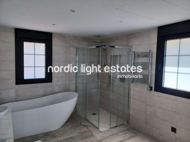 Foto 0f46de66-ea8f-4dea-90fd-bd6d167d62f6. House with parking pool in Coín