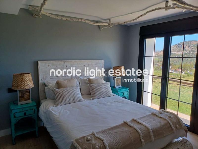 Foto 36959777-3fa9-4f00-ba32-4a2034f47411. House with parking pool in Coín