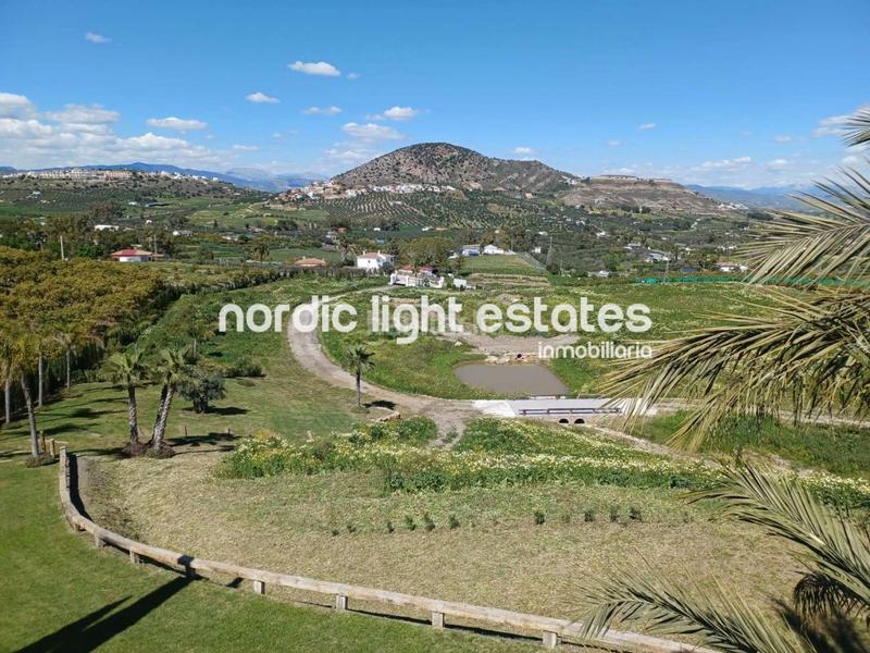 Foto 43d4acfe-be2e-4300-94bc-2756af3fad9b. House with parking pool in Coín